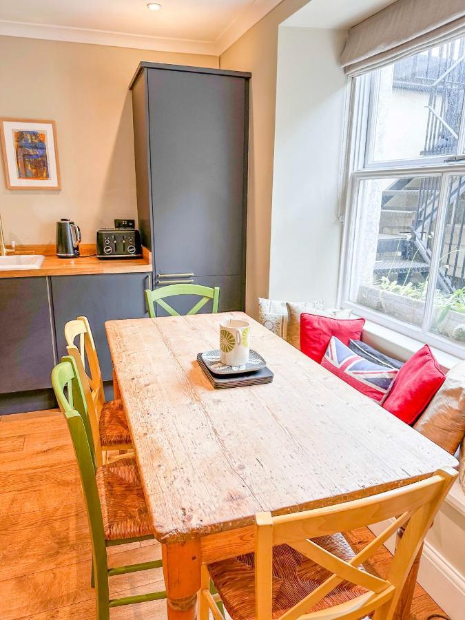 Unique 2 Bed In The Heart Of Bath With Parking 아파트 외부 사진