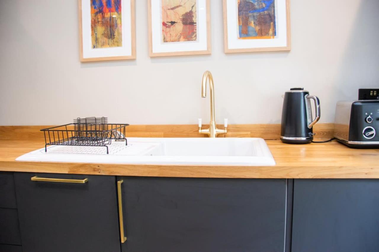 Unique 2 Bed In The Heart Of Bath With Parking 아파트 외부 사진