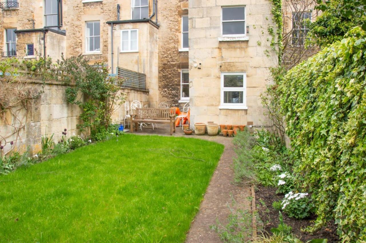 Unique 2 Bed In The Heart Of Bath With Parking 아파트 외부 사진